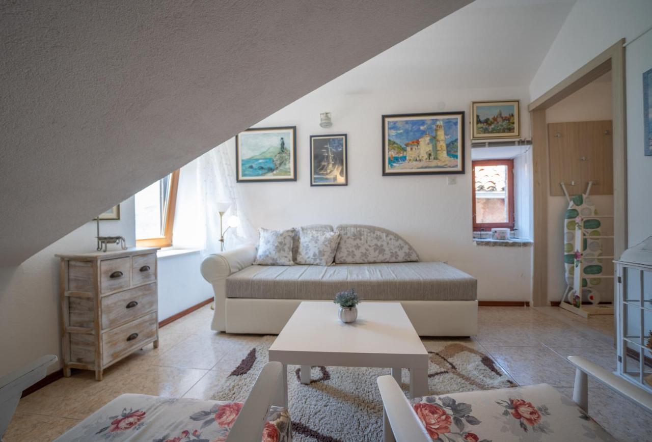 Apartments Franovic Perast Bagian luar foto