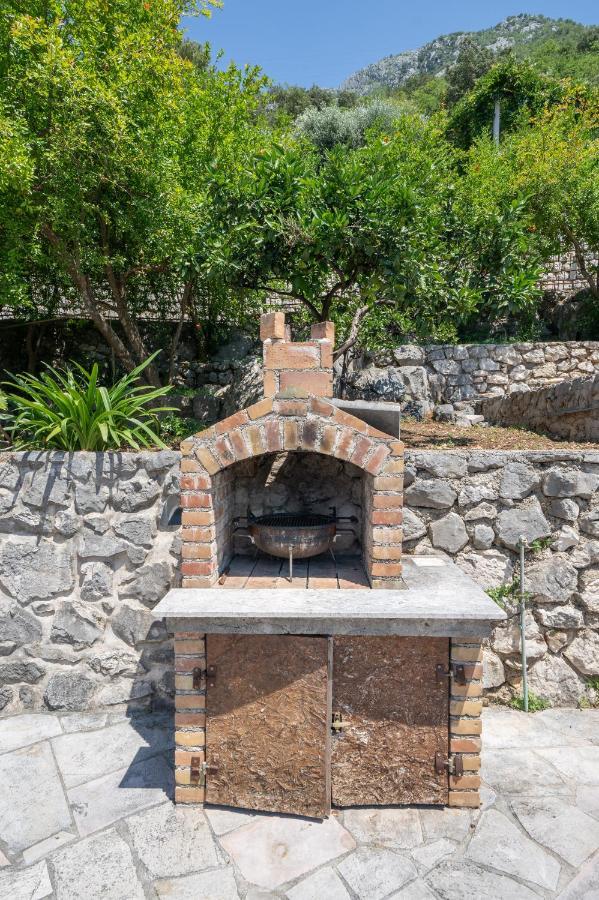 Apartments Franovic Perast Bagian luar foto