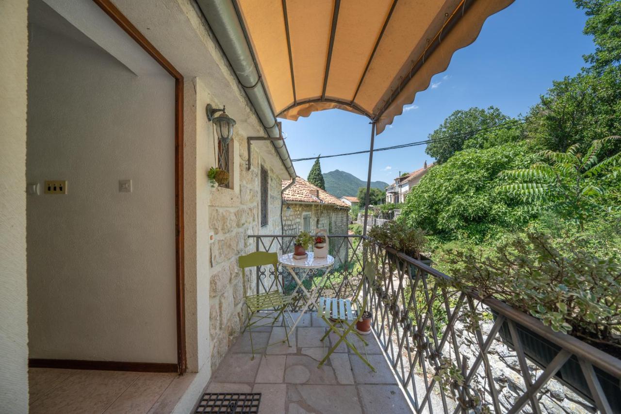 Apartments Franovic Perast Bagian luar foto