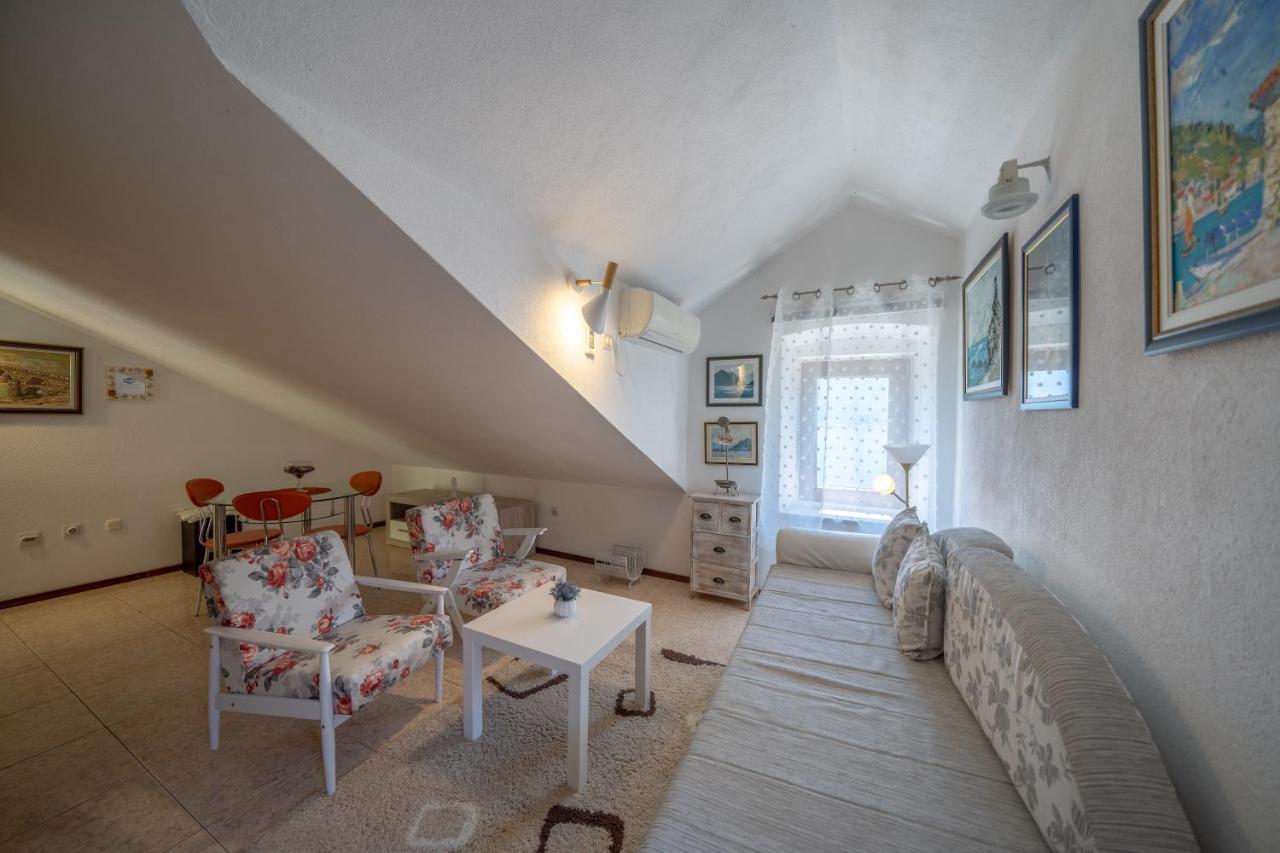 Apartments Franovic Perast Bagian luar foto