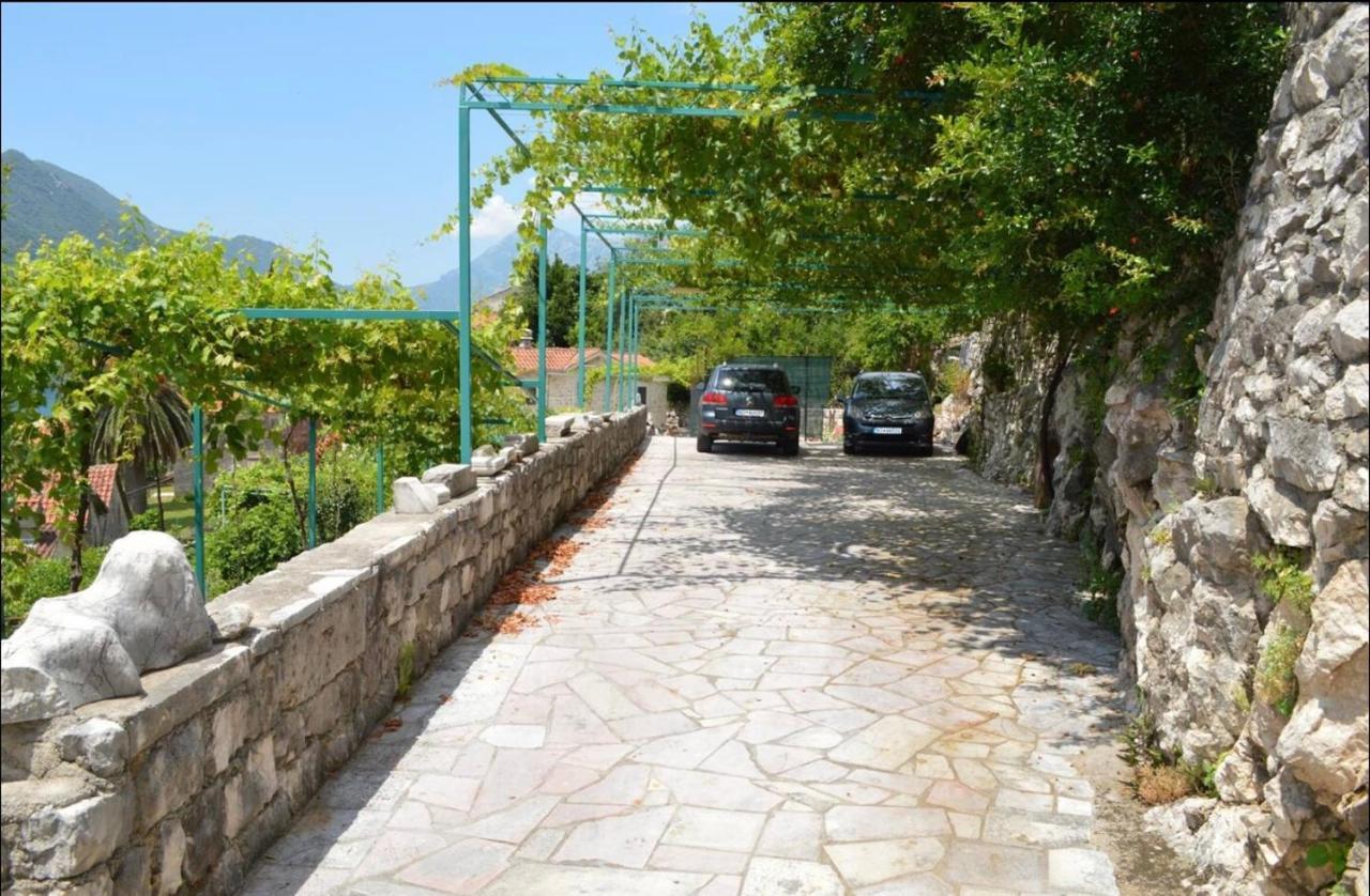 Apartments Franovic Perast Bagian luar foto