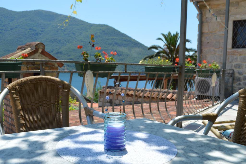 Apartments Franovic Perast Bagian luar foto