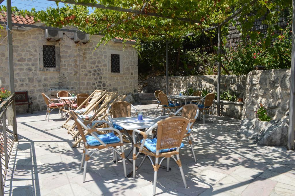 Apartments Franovic Perast Bagian luar foto